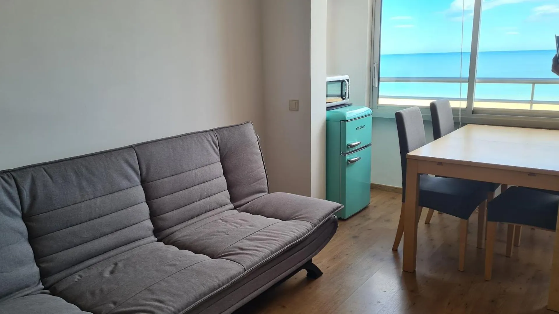 エンプリアブラバPiso Delta Muga Costa Bravaアパートメント スペイン